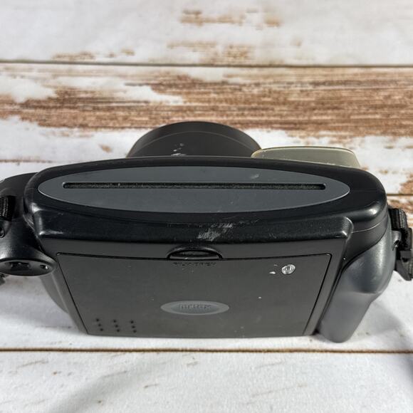 Fujifilm Instax 210 Wide Instant Film Camera – 95mm Lens – MISSING Battery Cover - Picture 5 of 6